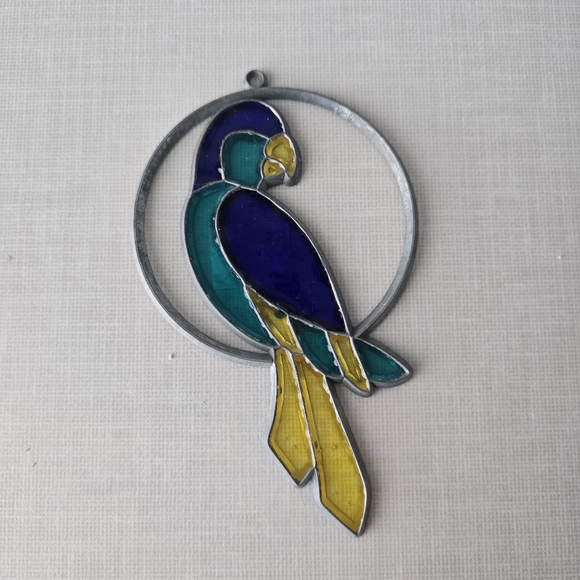 VTG Stained Glass Parrot Sun Catcher Tropical Bird Window Hanging 1980s Home - Picture 2 of 3